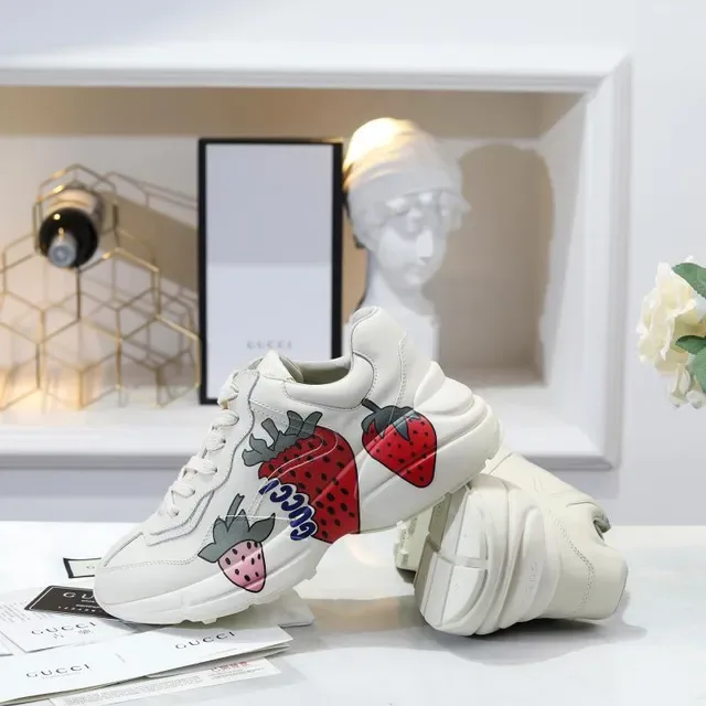 Gucci Screener Impression Fraise Off-White Sneakers Lifestyle 4