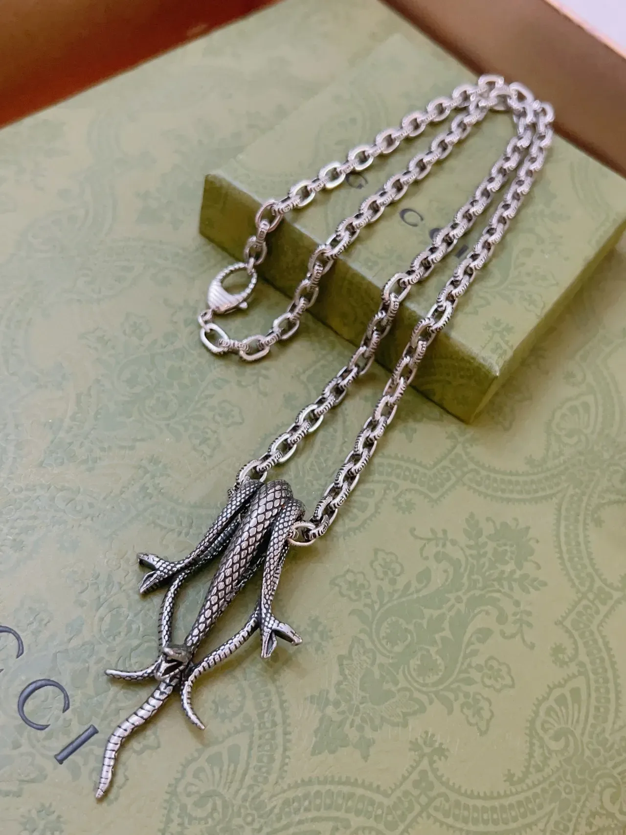 Gucci Sculpted Reptile Pendant Necklace 2