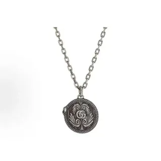 Gucci রুপো কালো অ্যান্টিকুইড বৃত্তাকার লকেট হার