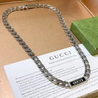 Gucci সিলভার ব্ল্যাক রিবড কার্ব-লিংক চেইন আয়তাকার এনামেল প্লেক পেন্ডেন্ট নেকলেস