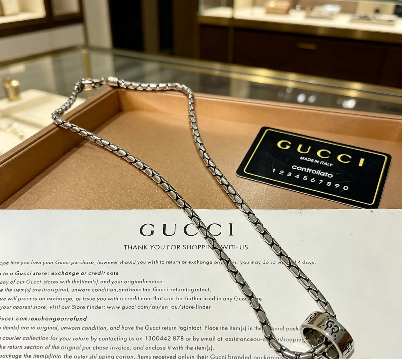 Collier Gucci Chaîne Tressée Maillons Ovales Pendentif Anneau Intégré en Argent 4