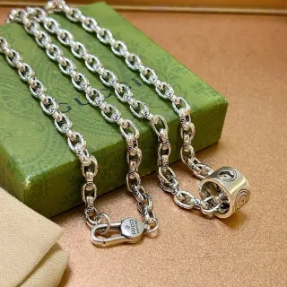 Gucci রূপালী chunky oval-link চেইন খোদাই করা interlocking G মোটিফ হার