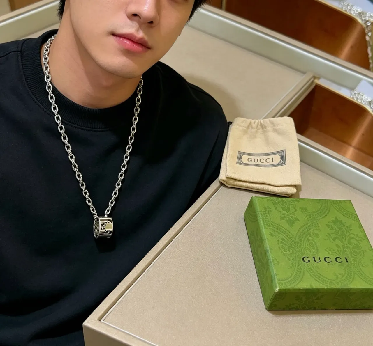 Gucci Silver Engraved Link Chain Necklace 8