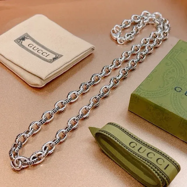 Gucci Silver Interlocking G-Logo Engraved Links Oval Curb-Style Chain Necklace 6