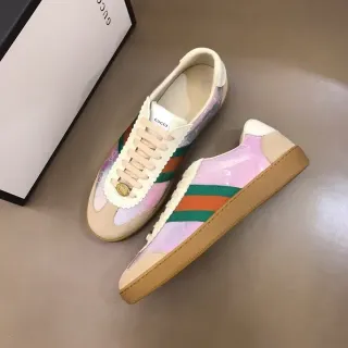 Gucci Tennis 1977 zapatillas lifestyle con rayas web en rosa iridiscente