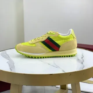 Gucci Tennis 1977 黄和米色生活方式运动鞋