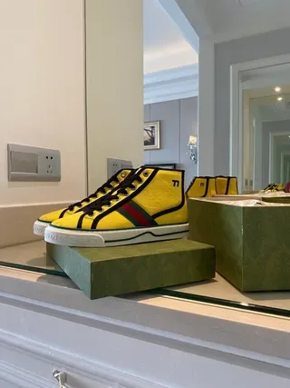 Gucci Tennis 1977 Tênis lifestyle com riscas web em amarelo 5