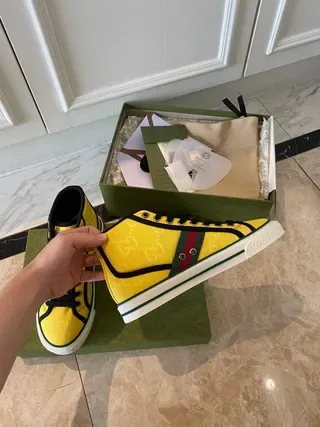 Gucci Tennis 1977 Tênis lifestyle com riscas web em amarelo 6