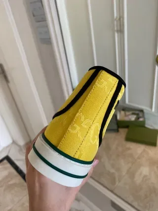 Gucci Tennis 1977 Tênis lifestyle com riscas web em amarelo 7