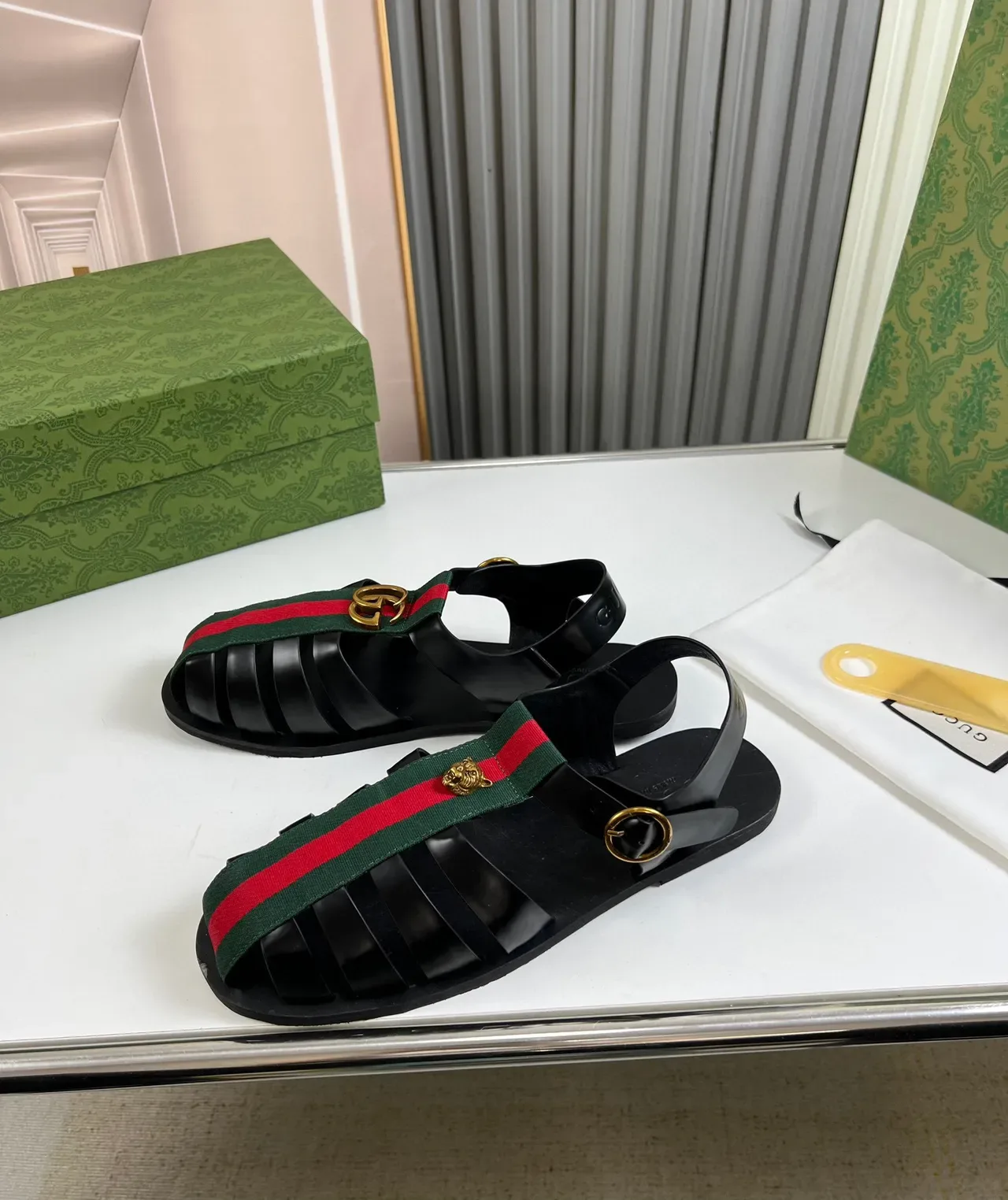 Gucci Web Sandales Gladiator Noir Rayures Vert Sangle Or Emblema Abeille 7