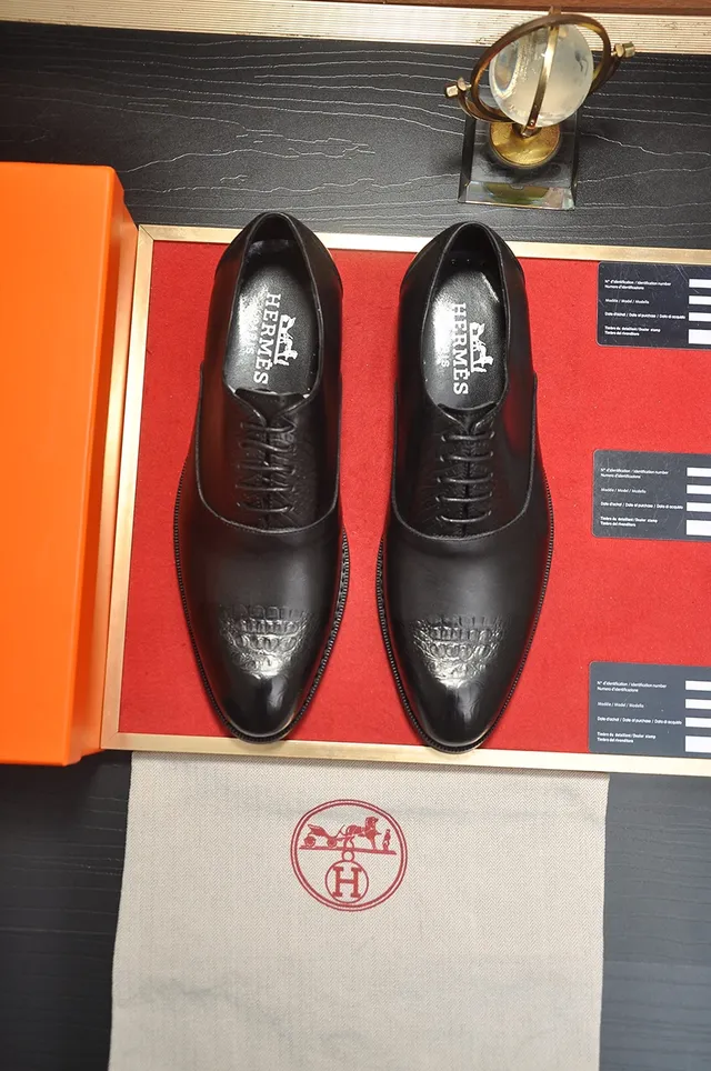 Hermès Sapatos Oxford com embossagem de crocodilo preto e cap toe 5