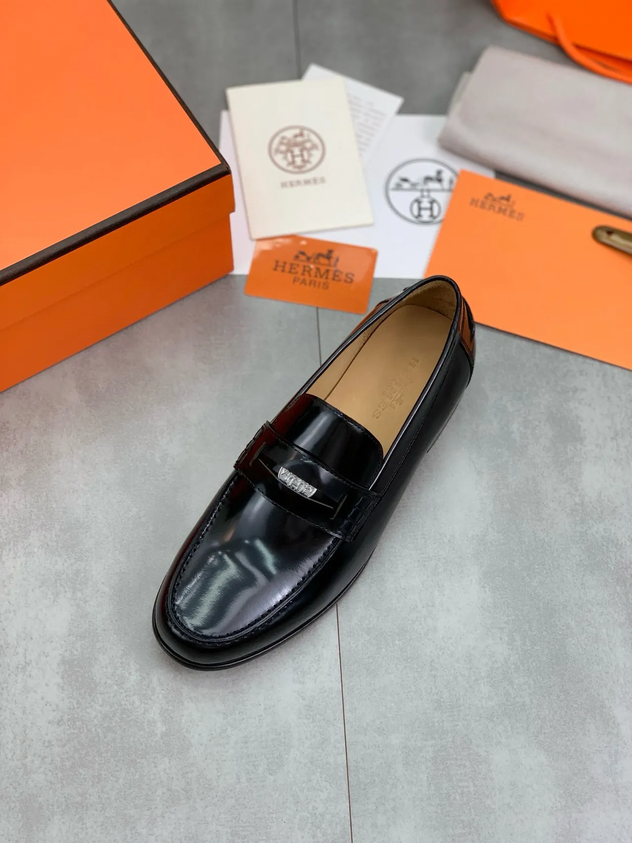 Hermès Black Silver Glossy Patent Leather Horsebit Buckle Loafer 4