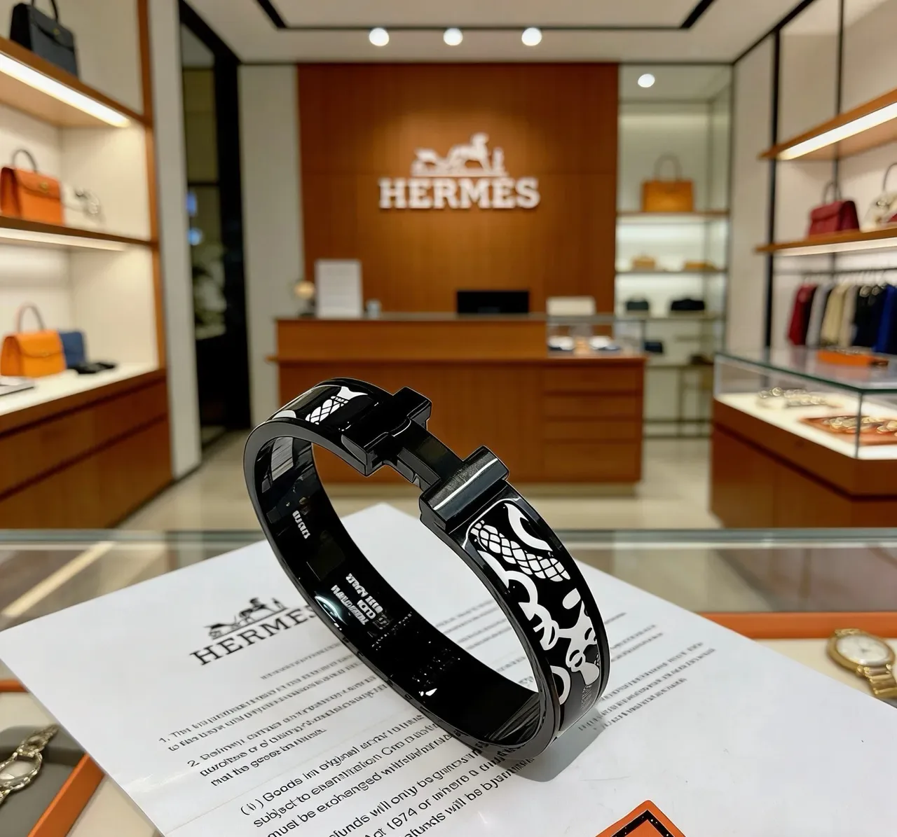 Hermès Clic H 黑白图形刻字手链 2