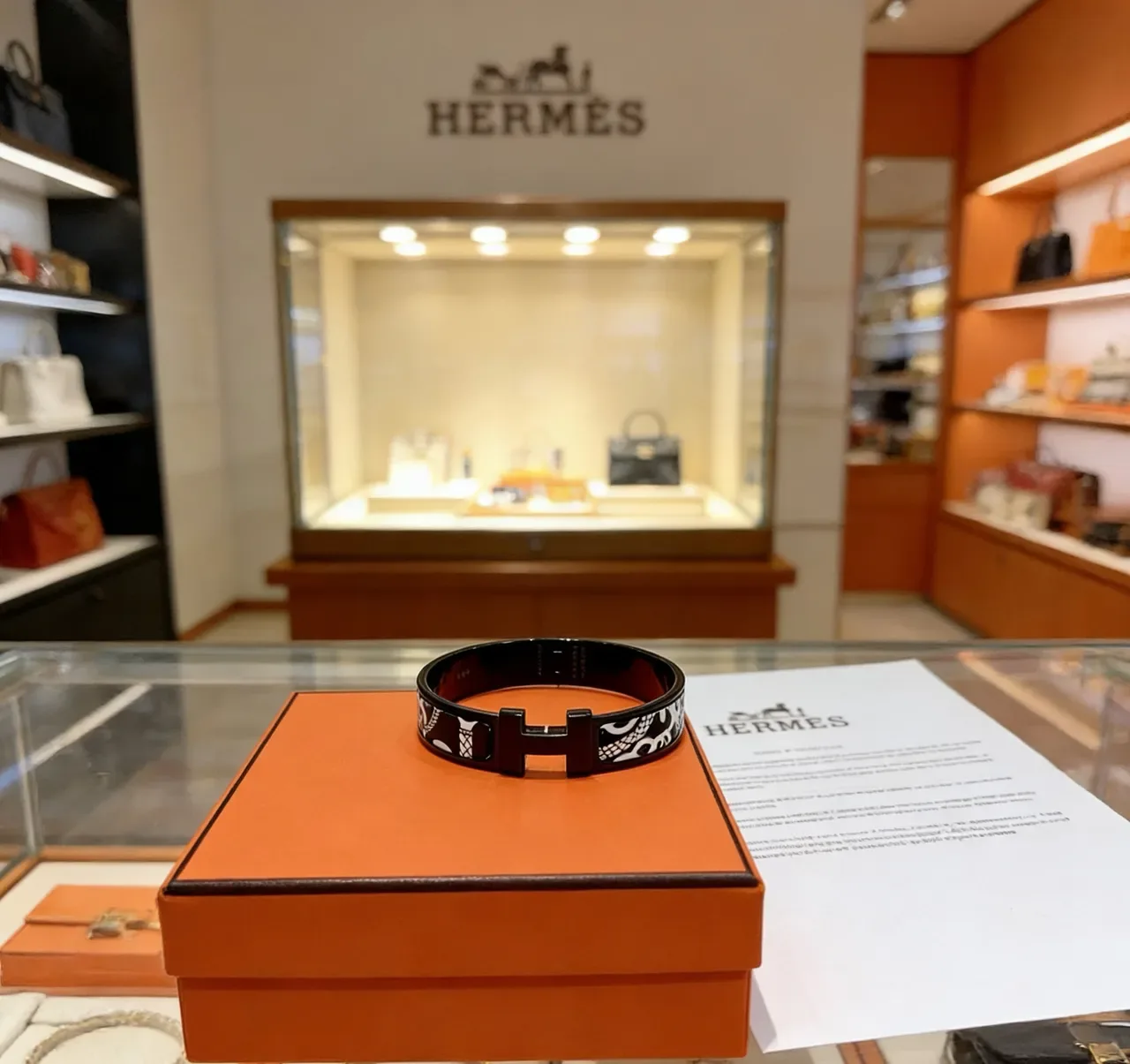 Hermès Clic H 黑白图形刻字手链 4
