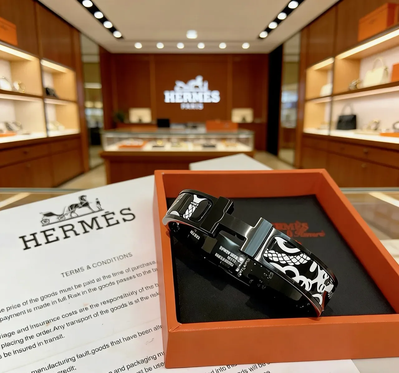 Hermès Clic H 黑白图形刻字手链 6
