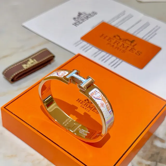 Hermès Clic H Motivo de caballo esmaltado Gold-Tone Pulsera 3