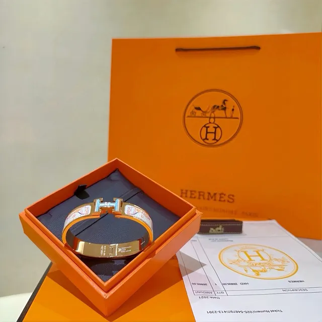 Hermès Clic H Motivo de caballo esmaltado Gold-Tone Pulsera 4