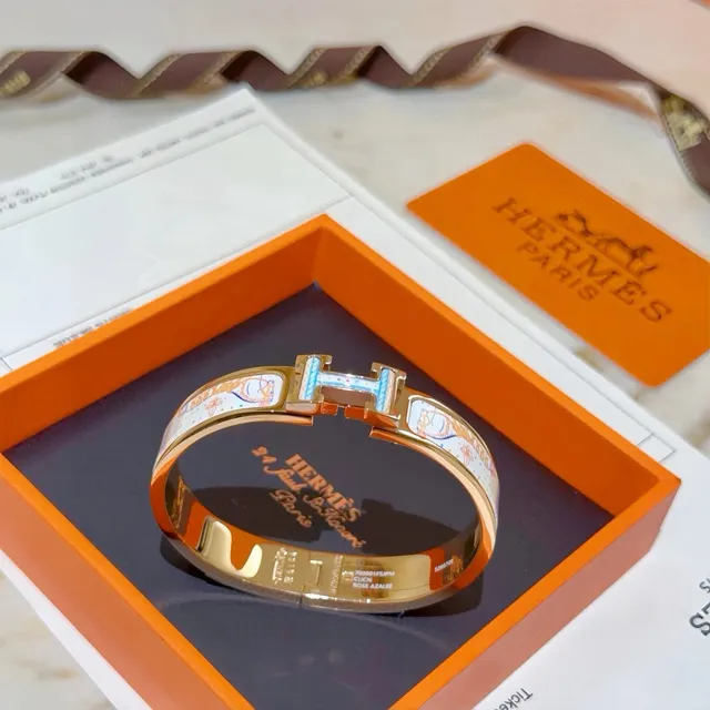 Hermès Clic H Motivo de caballo esmaltado Gold-Tone Pulsera 6