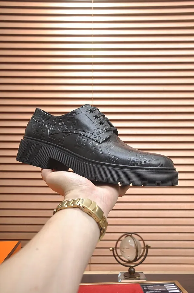 Hermès Embossed Black Leather Oxford Shoes 4