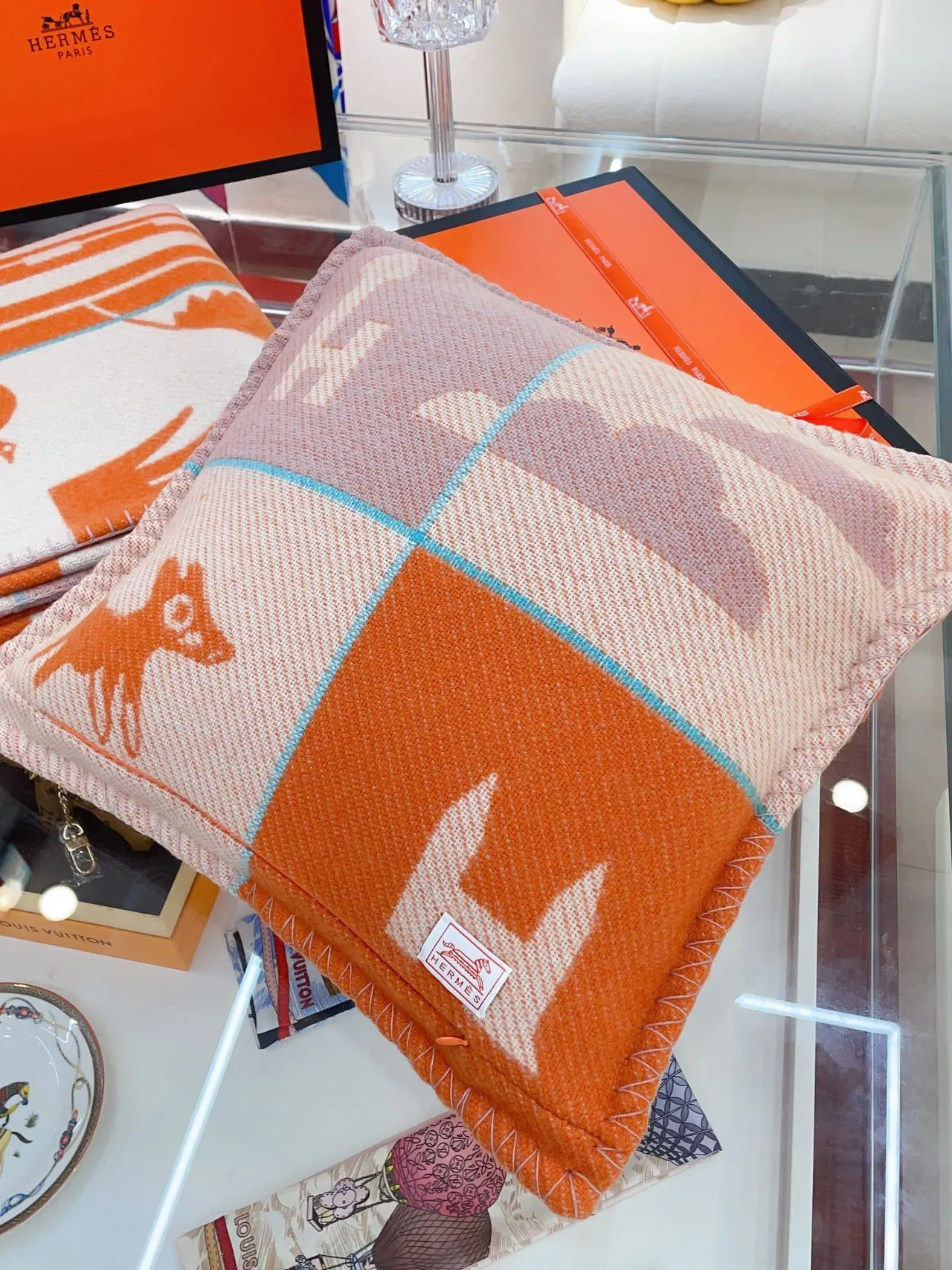 Hermès H De Orange Pink Woven Textile Quilted Edge Scarve 7