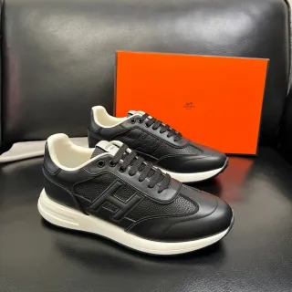 Hermès H-Run 黑白休闲运动鞋