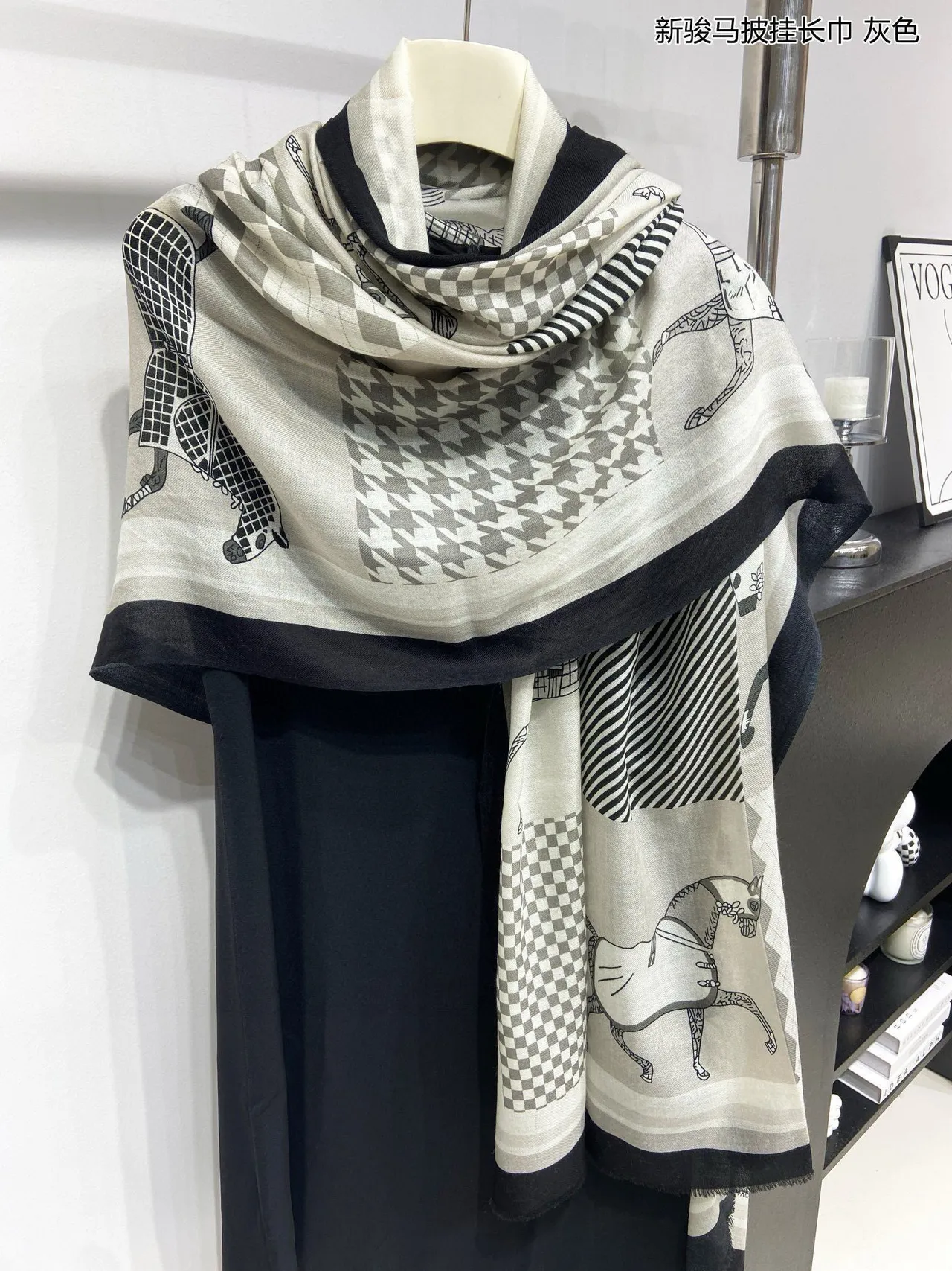 Hermès motivo de cavalo patchwork geométrico cinza xale 9