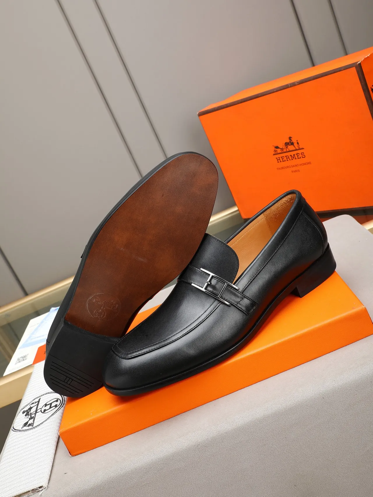 Hermès Oran Black Leather Single-Buckle Loafer 4