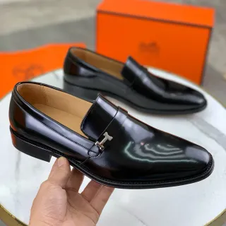 Hermès Oran جلد أسود لامع H-Buckle لوفرز