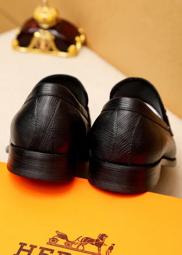 Loafers Hermès Oran en cuir texturé noir avec boucle H 6