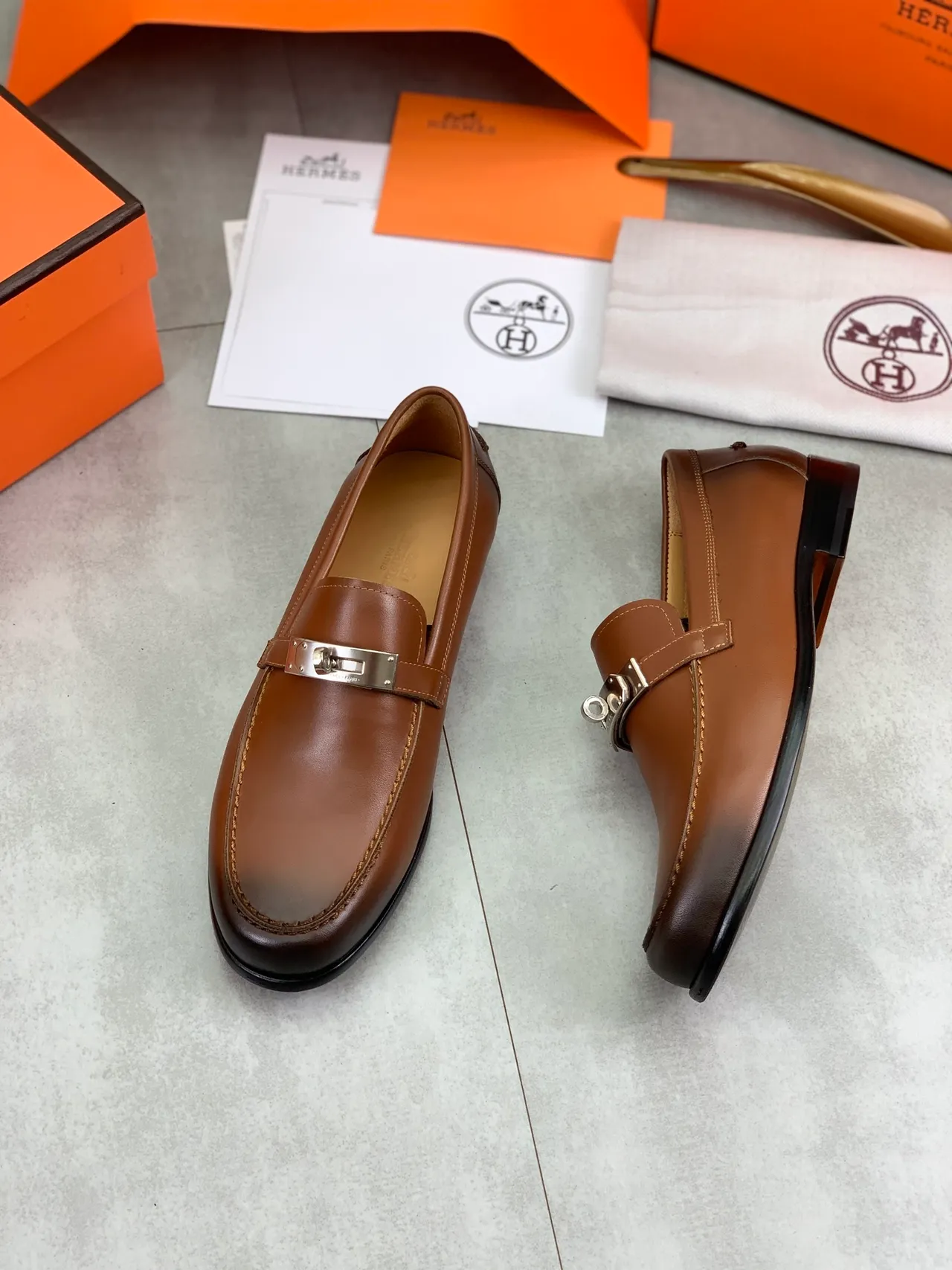 Hermès Oran Mocassins Marron Cuir Boucle 5