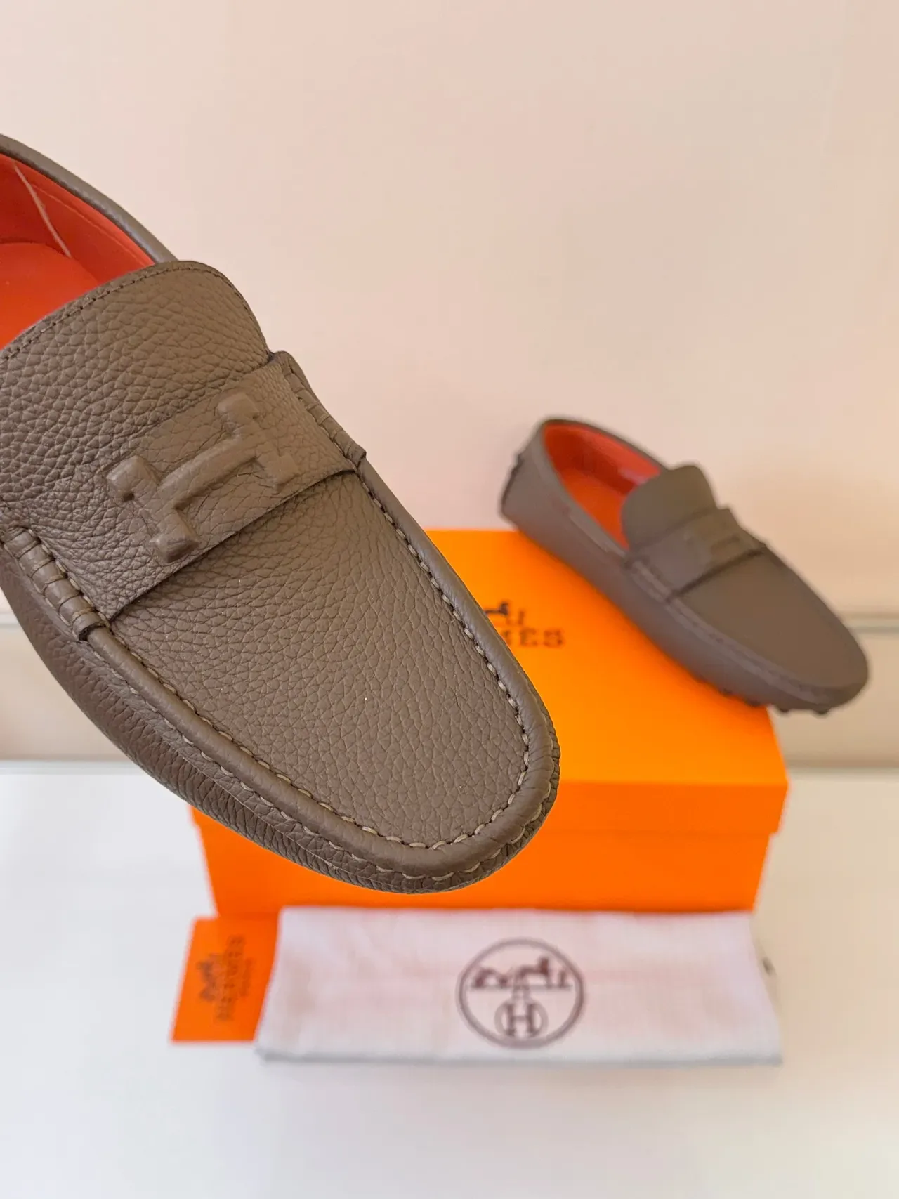 Hermès Oran Mocassin Cuir Pebbled Marron Orange Sangle H 3