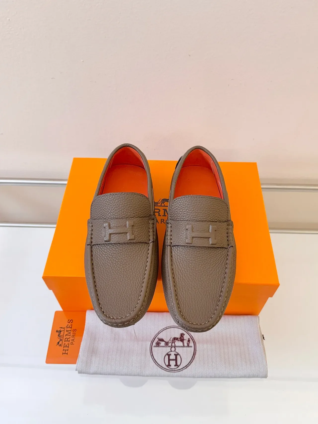 Hermès Oran Mocassin Cuir Pebbled Marron Orange Sangle H 6
