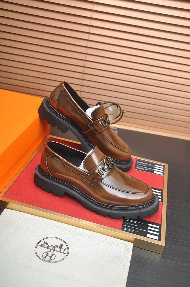 Hermès Oran Loafer 抛光棕色专利皮革 套脚乐福鞋 4