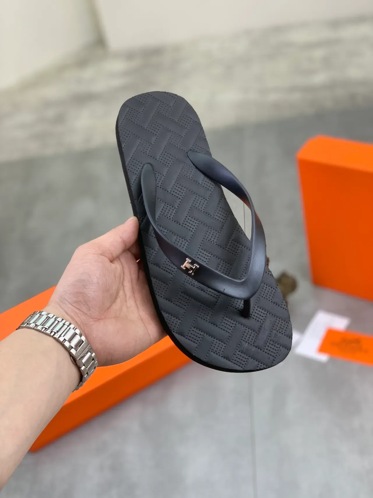Hermès Oran Orange Black Flip-Flop Textured Rubber Sole Slippers 11