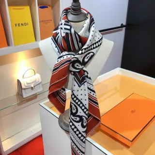 Hermès কমলা কালো জ্যামিতিক বর্ডার পাতার মোটিফ রেশম স্কার্ফ