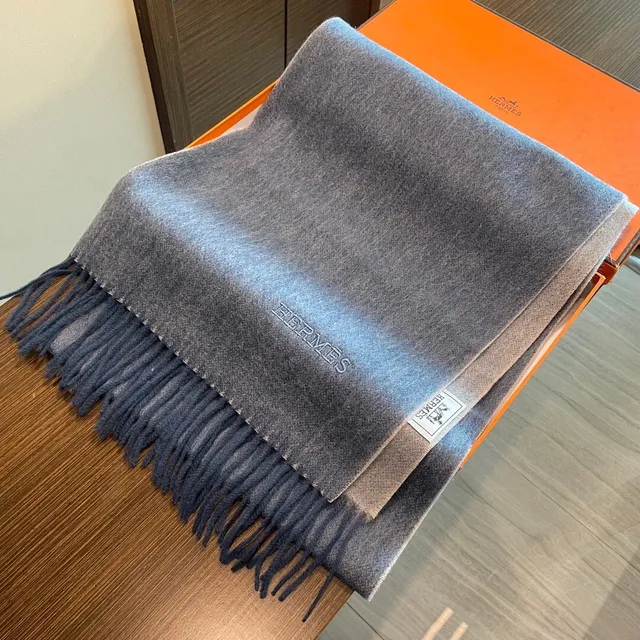 Hermès cachecol em cachemira cinza-bege com gradiente de duas cores 4