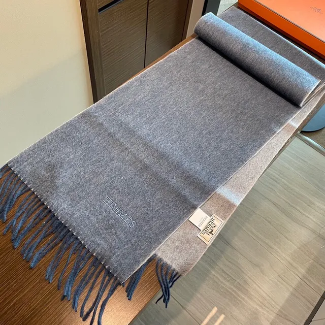 Hermès cachecol em cachemira cinza-bege com gradiente de duas cores 7