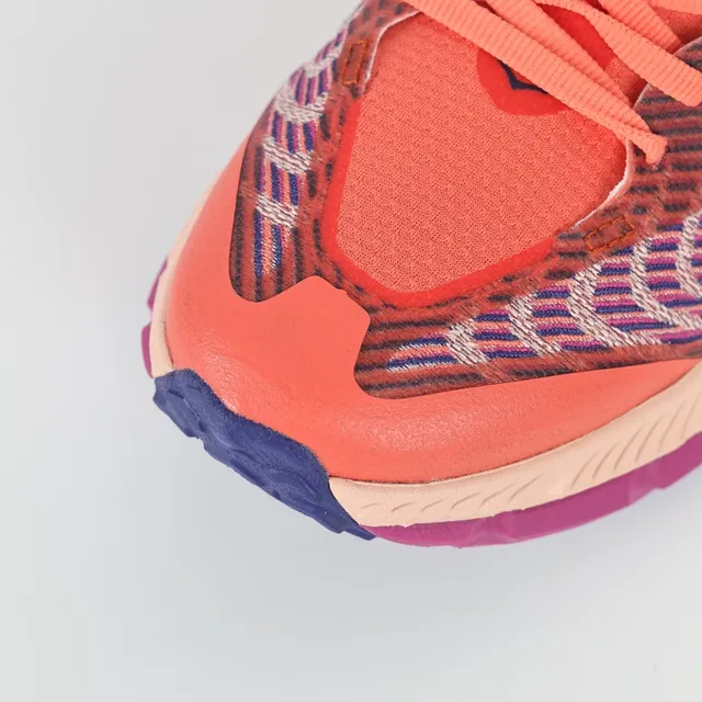 Hoka Speedgoat नारंगी बैंगनी बहुस्तरीय मध्य सोल रॉकर शेप्ड सोल दौड़ने की जूते 5