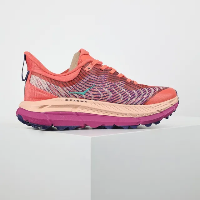 Hoka Speedgoat नारंगी बैंगनी बहुस्तरीय मध्य सोल रॉकर शेप्ड सोल दौड़ने की जूते 7