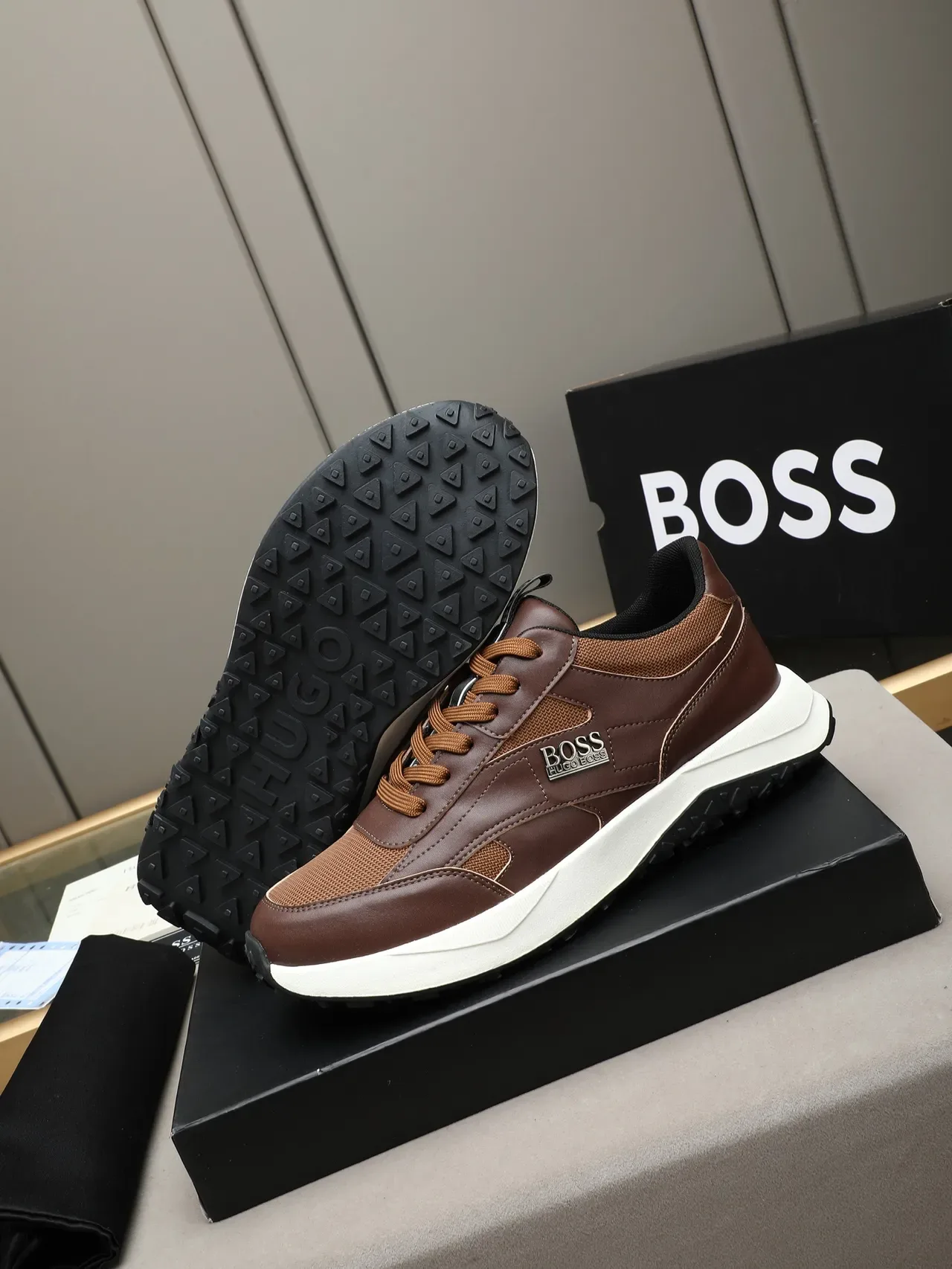 Hugo Boss Baskets chunky hybrides cuir-mesh marron 4