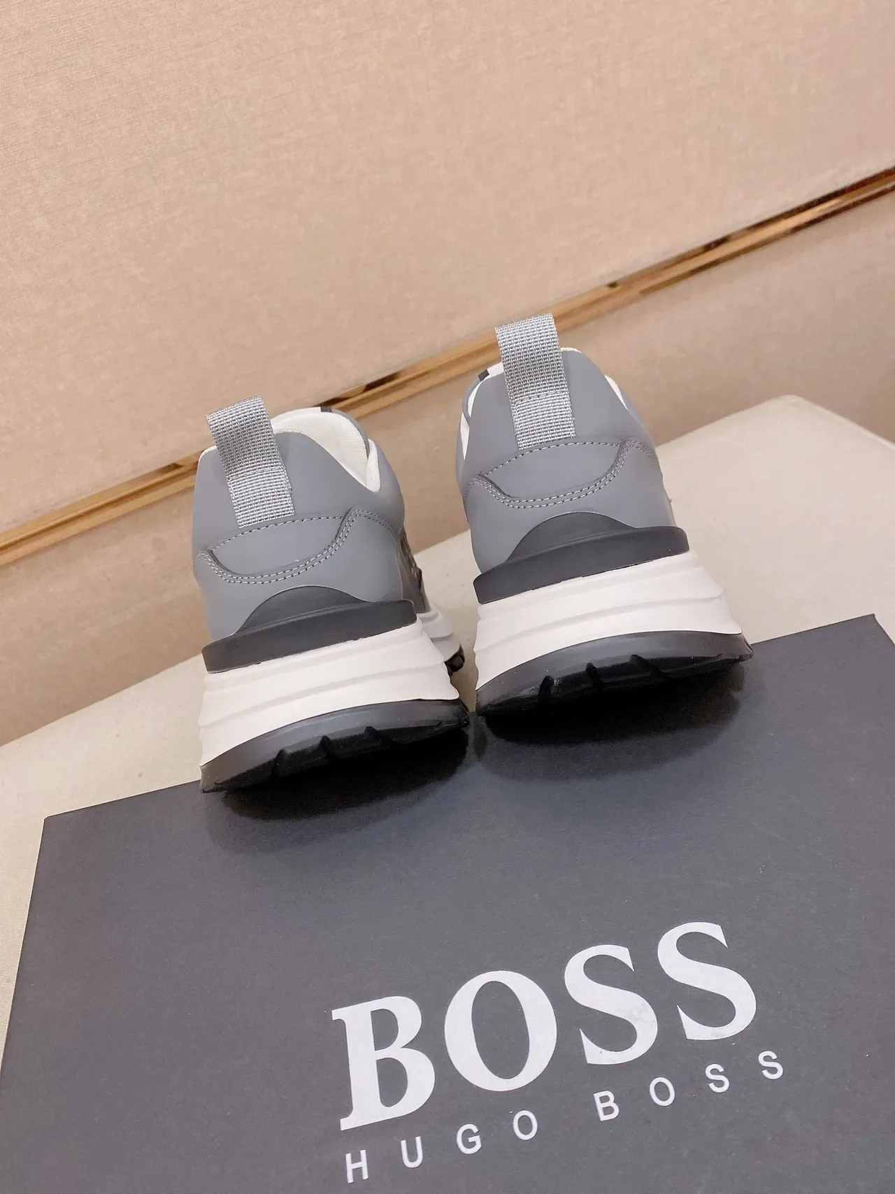 Hugo Boss Gris Monograma Embossado Zapatilla Lifestyle 8