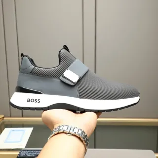 Hugo Boss 灰白针织套脚运动鞋