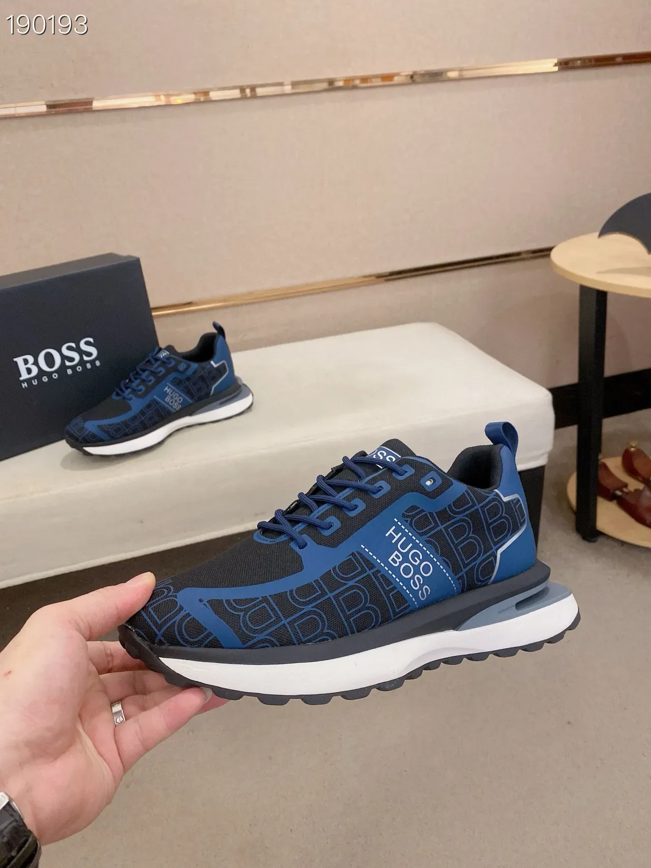 Hugo Boss মনোগ্রাম-প্রিন্ট নেভি এবং ব্ল্যাক লাইফস্টাইল স্নিকার 5