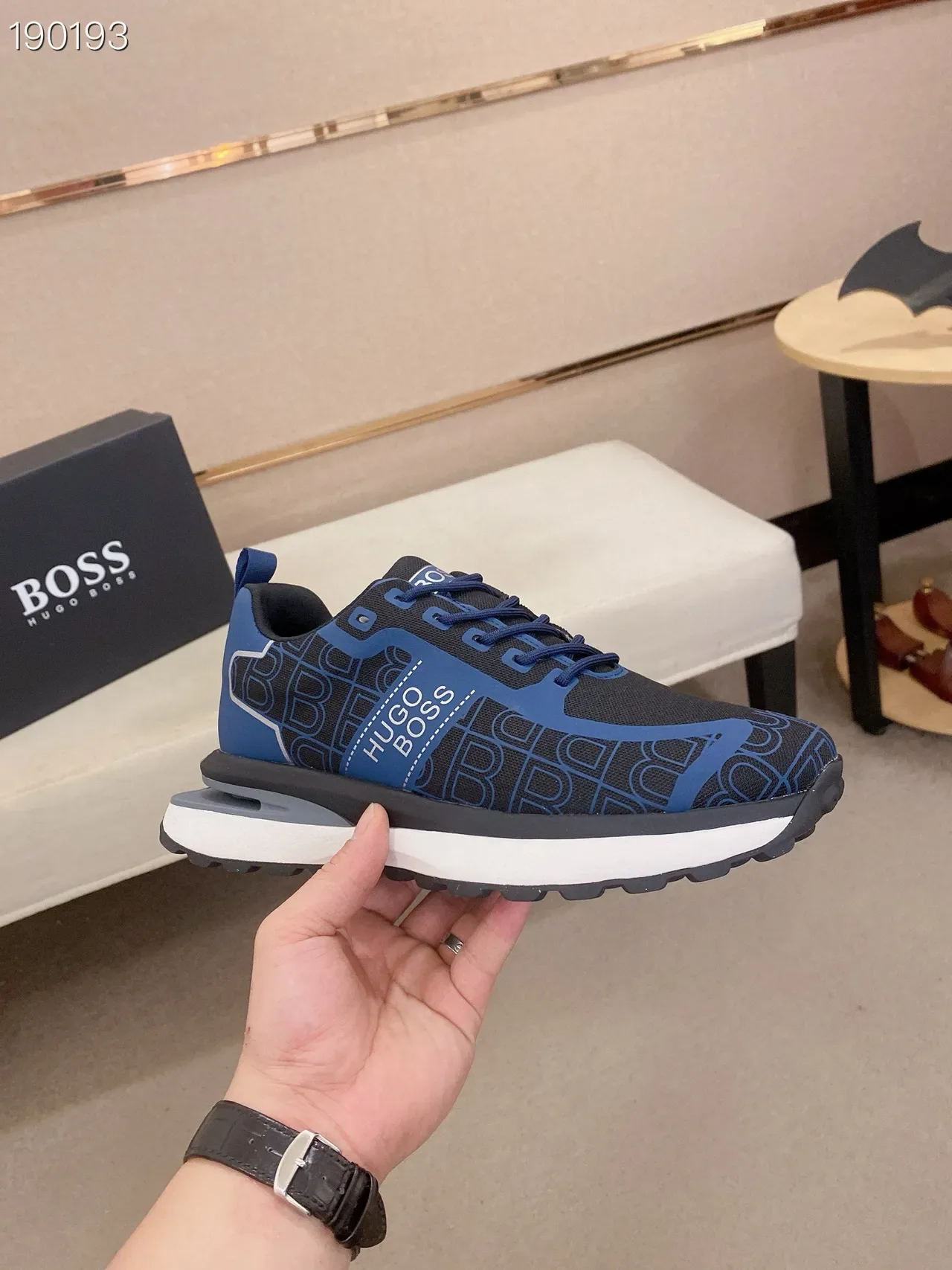 Hugo Boss মনোগ্রাম-প্রিন্ট নেভি এবং ব্ল্যাক লাইফস্টাইল স্নিকার 6