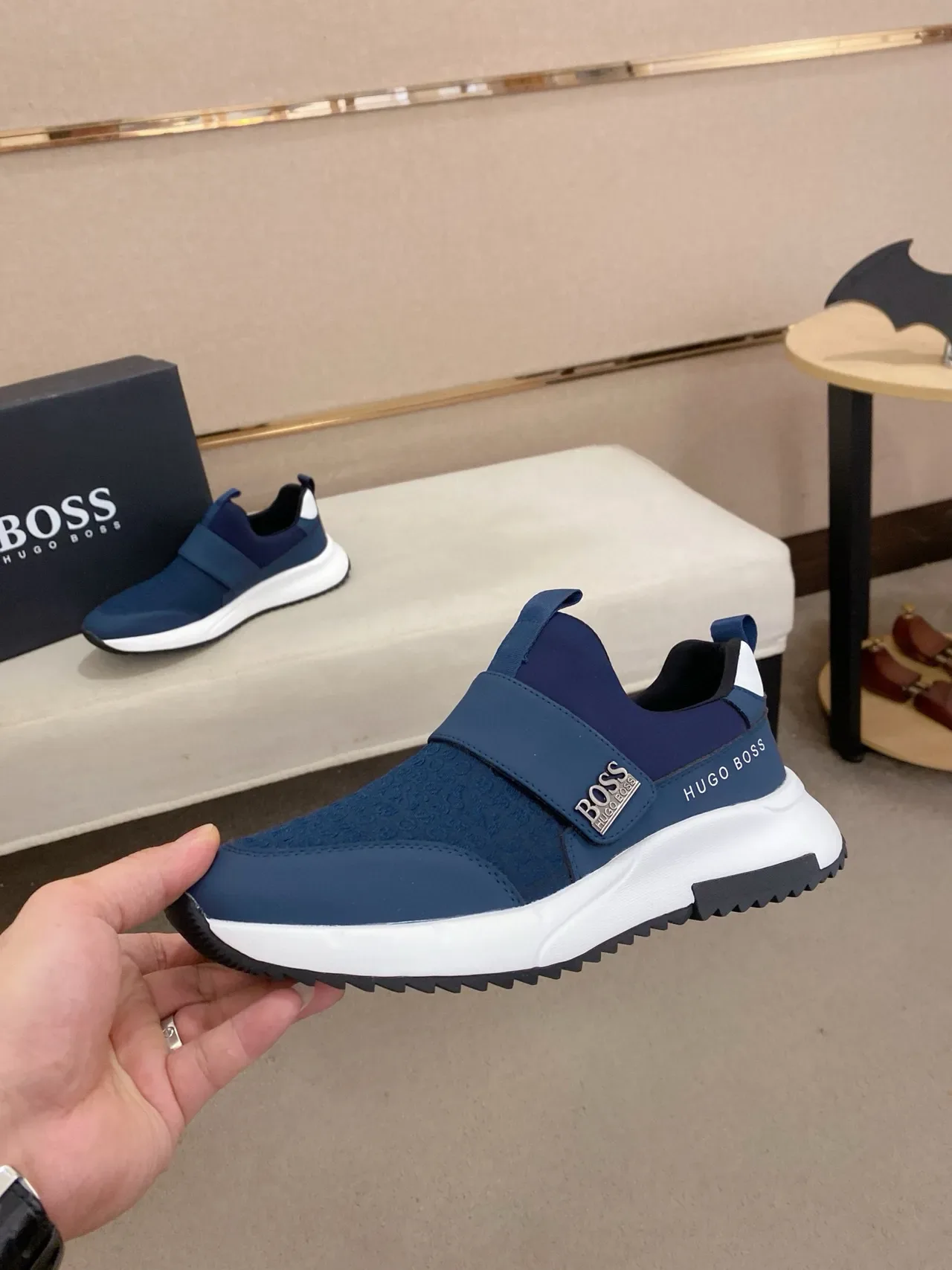 Hugo Boss Bleu marine Blanc Slip-On Sangle Élastique Style de vie Sneakers 3