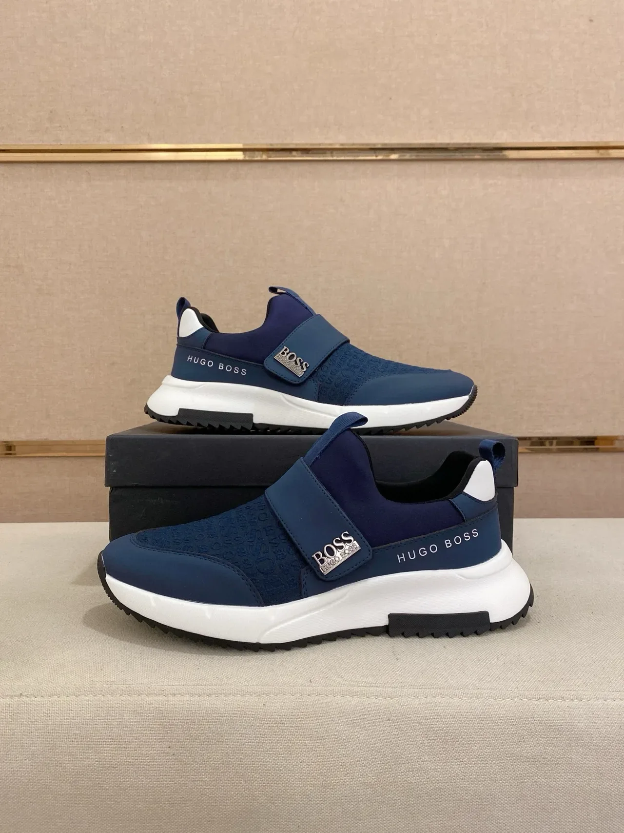 Hugo Boss Bleu marine Blanc Slip-On Sangle Élastique Style de vie Sneakers 7
