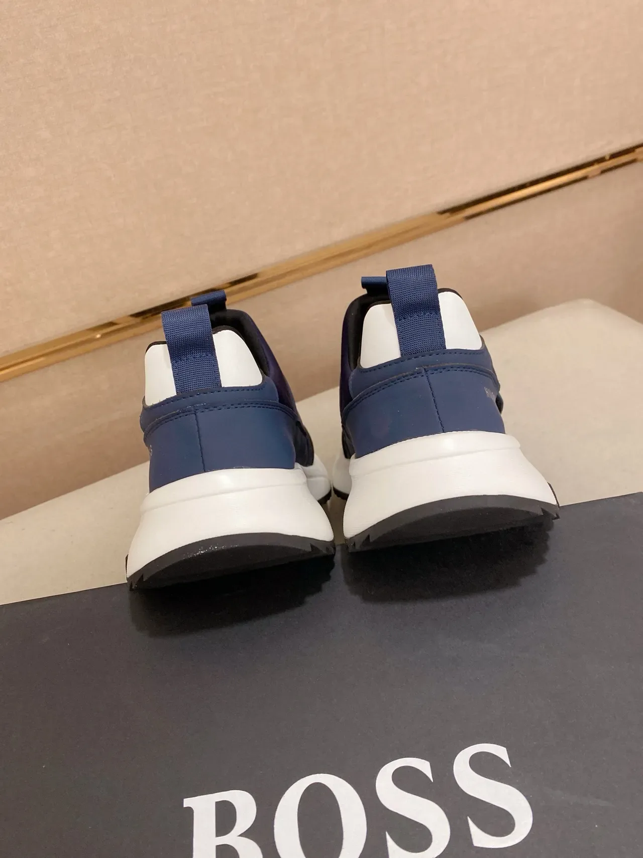 Hugo Boss Bleu marine Blanc Slip-On Sangle Élastique Style de vie Sneakers 8