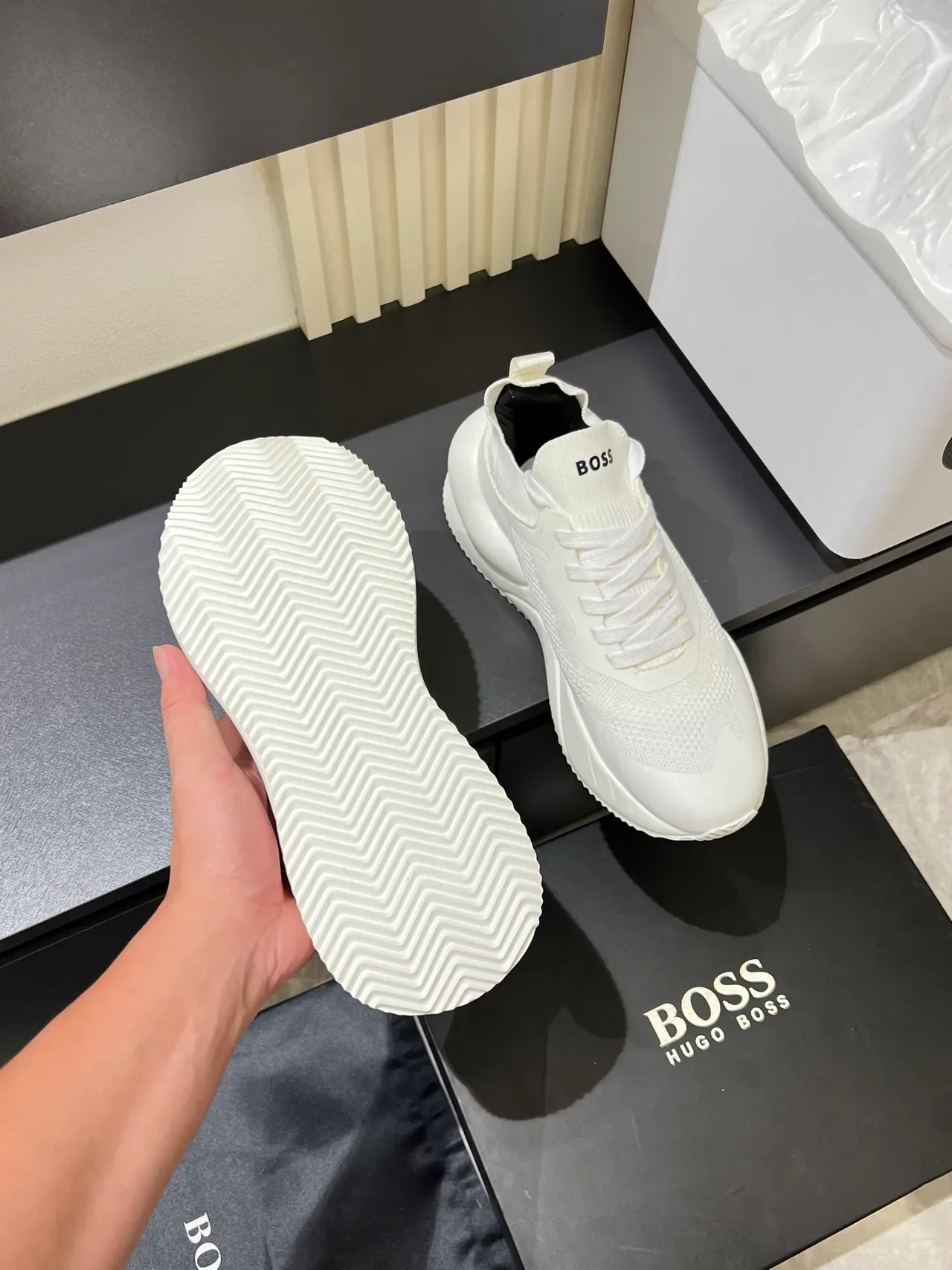 Hugo Boss 白色针织厚底运动鞋 3