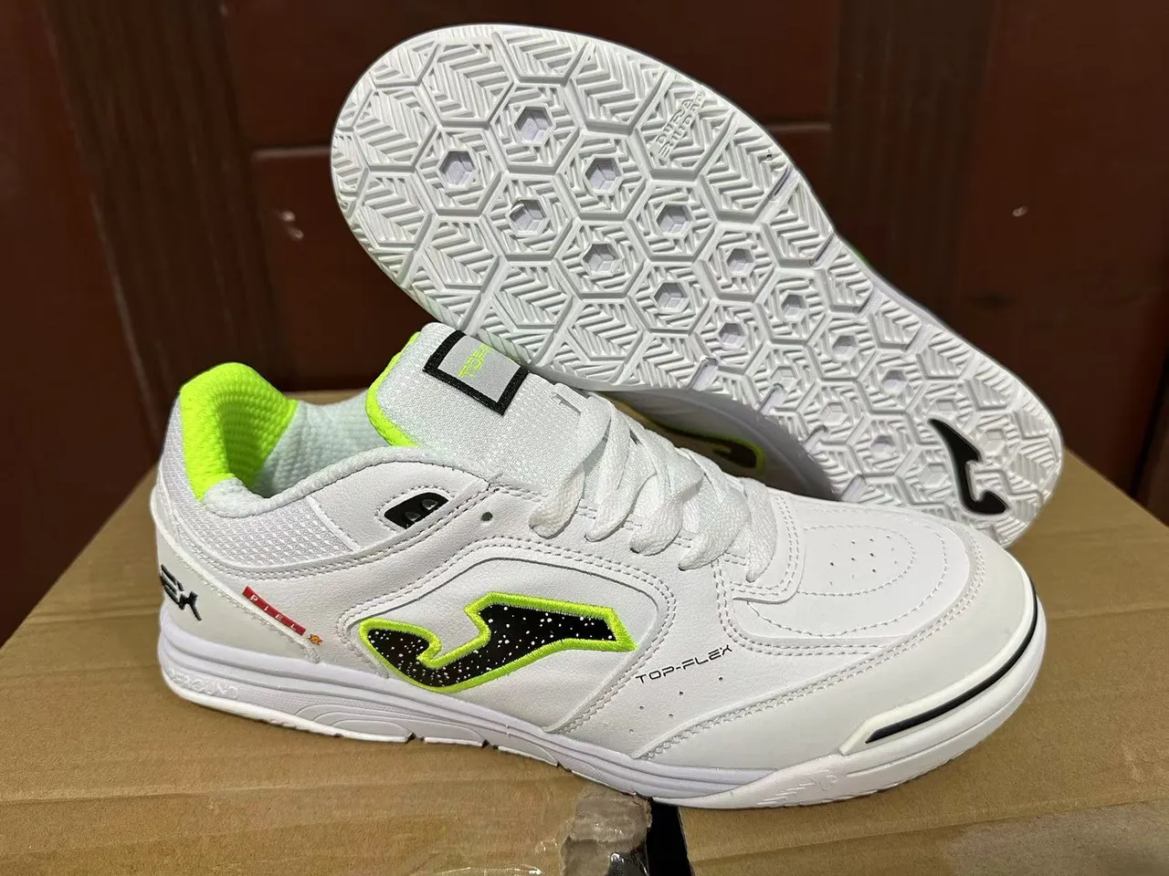 Joma Top-Flex أحذية رياضية أسلوب حياة أبيض نيون أصفر تيل 12