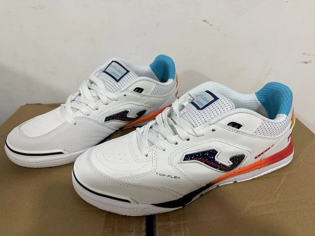 Joma Top-Flex أحذية رياضية أسلوب حياة أبيض نيون أصفر تيل 14